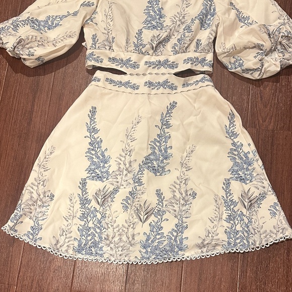 SHEIN Cream and Blue Floral Dress - Picture 4 of 10
